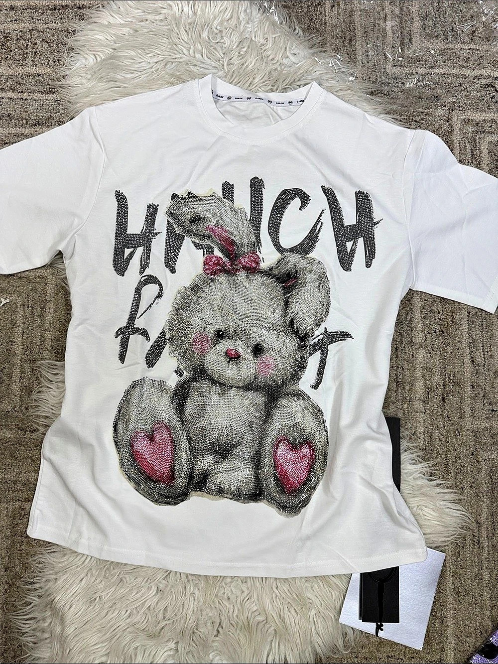 Women's Graphic Bear Short Sleeve Tee in White